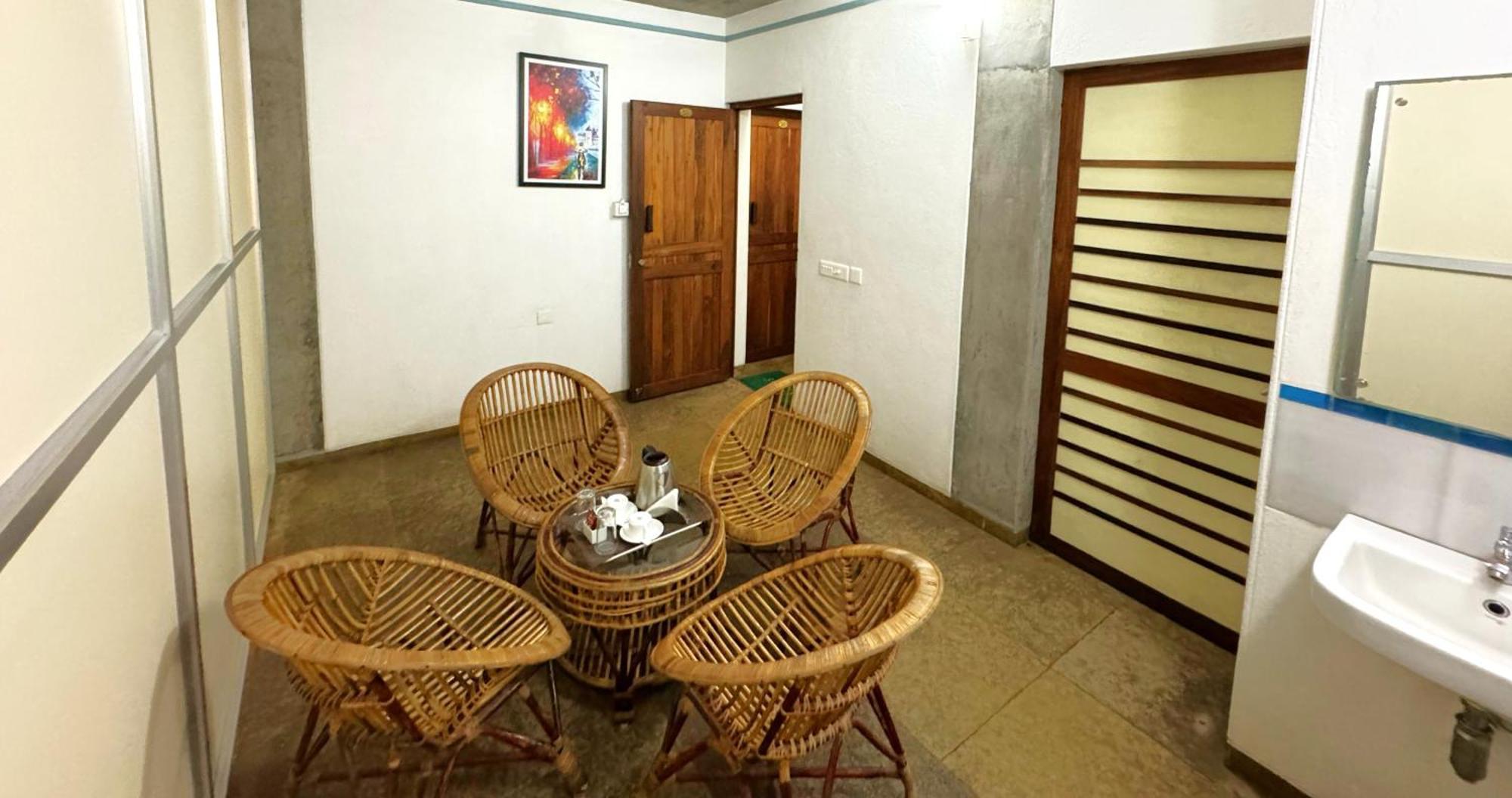 Hotel Du Palais - Auroville Beach 蓬蒂切里 外观 照片