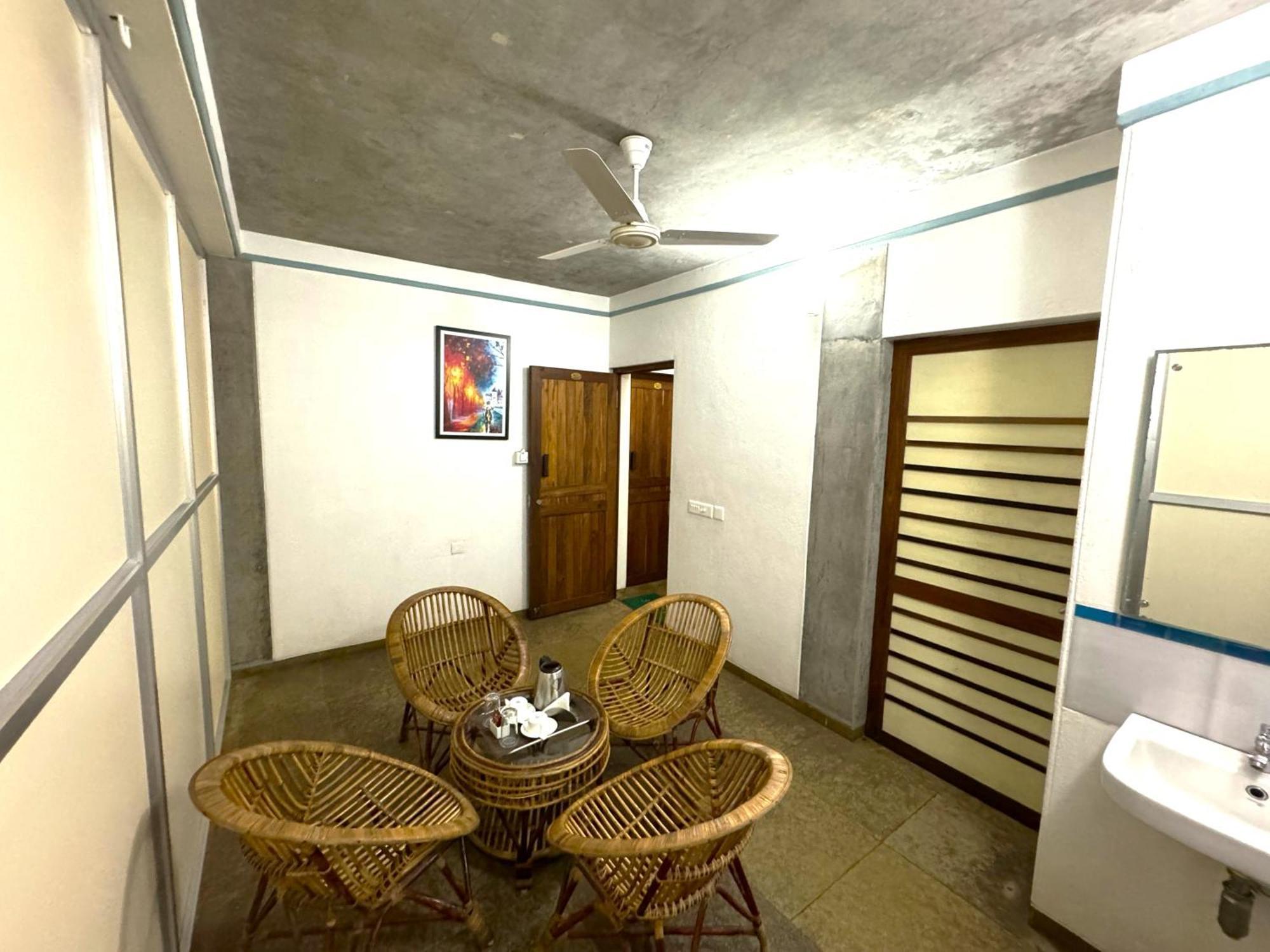 Hotel Du Palais - Auroville Beach 蓬蒂切里 外观 照片